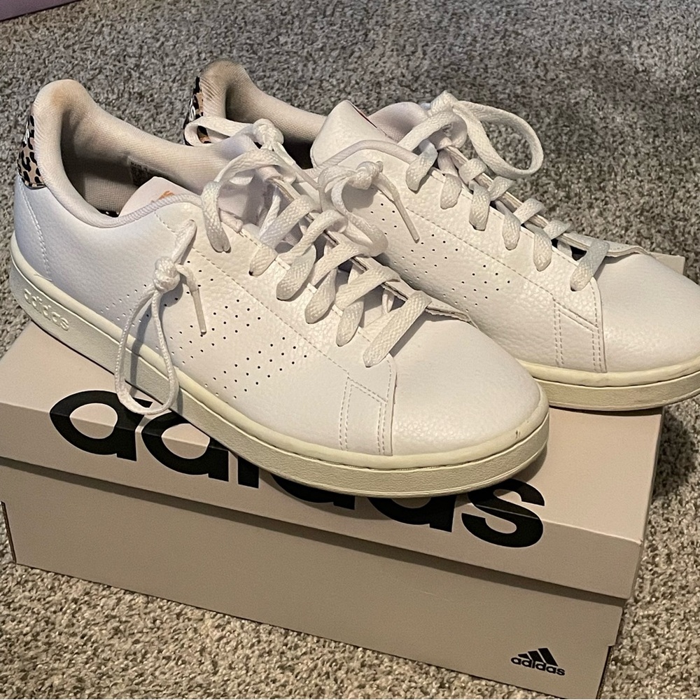 Adidas Advantage women’s shoes size 10